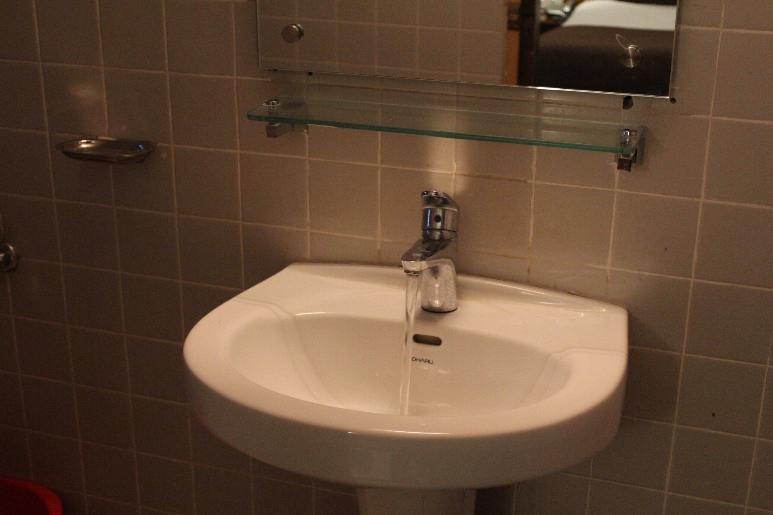 Washroom - Twin Single Standard